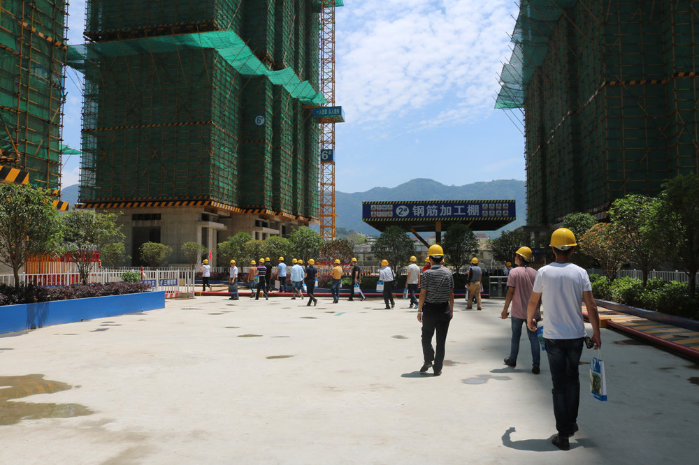 公司參加2017年第一次全省住宅質(zhì)量通病防治及建筑施工安全標(biāo)準(zhǔn)化（工地消防）現(xiàn)場觀摩會(huì)