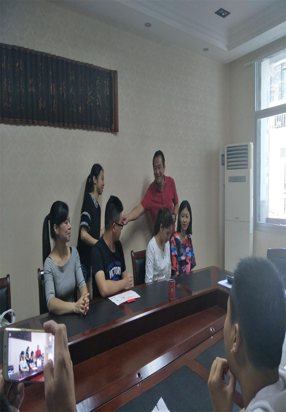 福建易順建筑工程有限公司2017年第一屆：“金秋助學，學子圓夢，誠信你我，感恩社會”